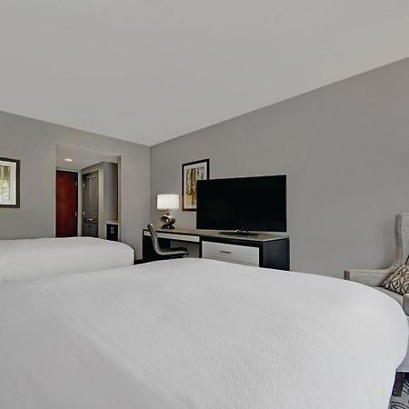Four Points By Sheraton Birmingham Хоумууд Екстериор снимка