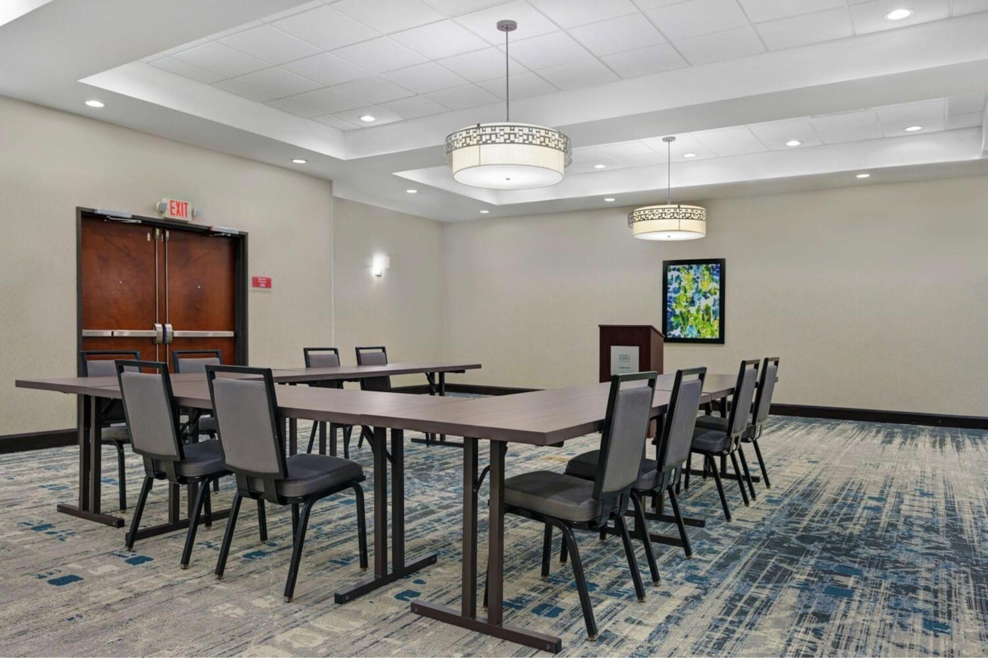 Four Points By Sheraton Birmingham Хоумууд Екстериор снимка