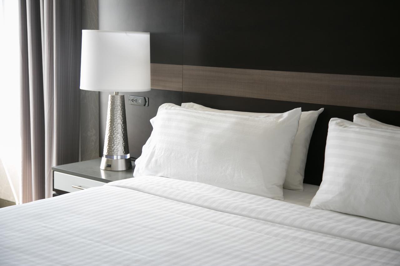 Four Points By Sheraton Birmingham Хоумууд Екстериор снимка