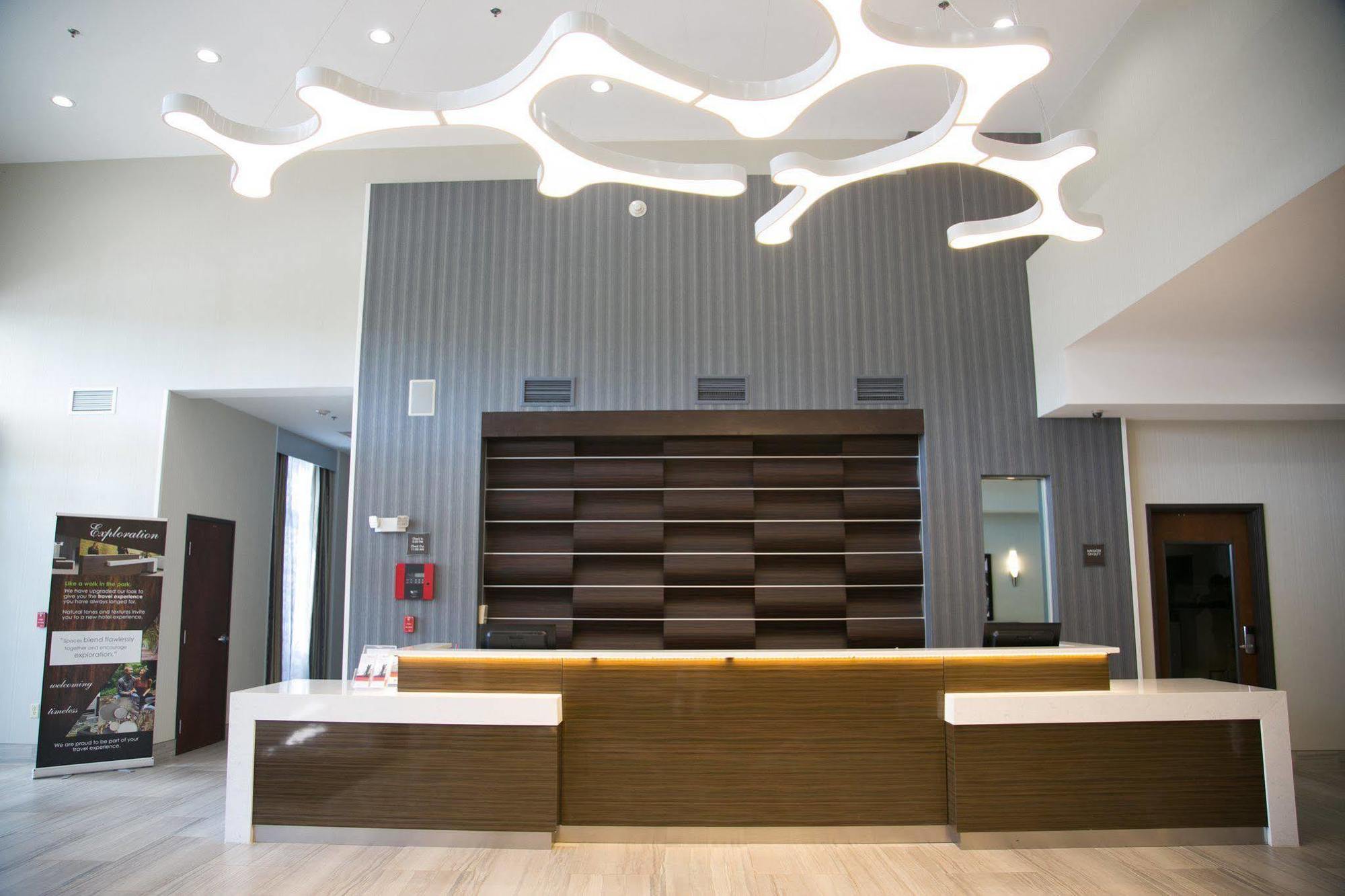 Four Points By Sheraton Birmingham Хоумууд Екстериор снимка